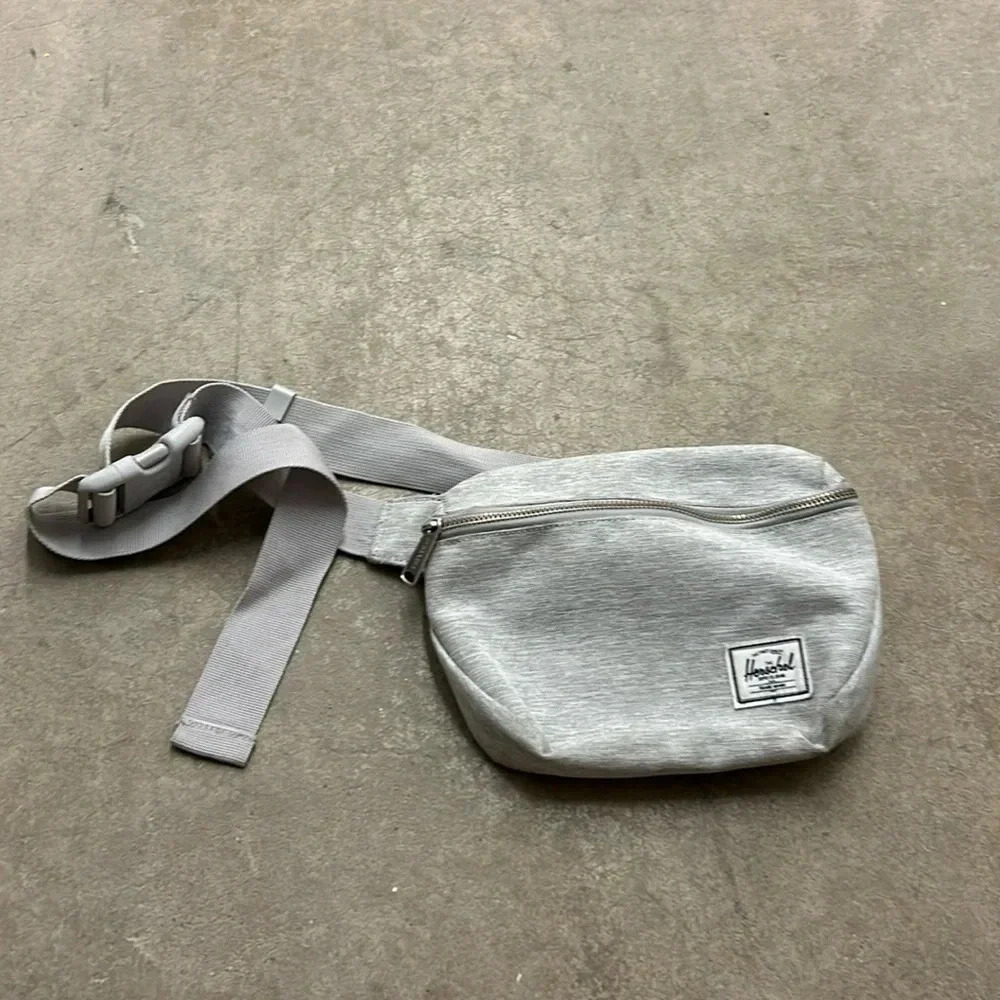 Herschel fanny pack